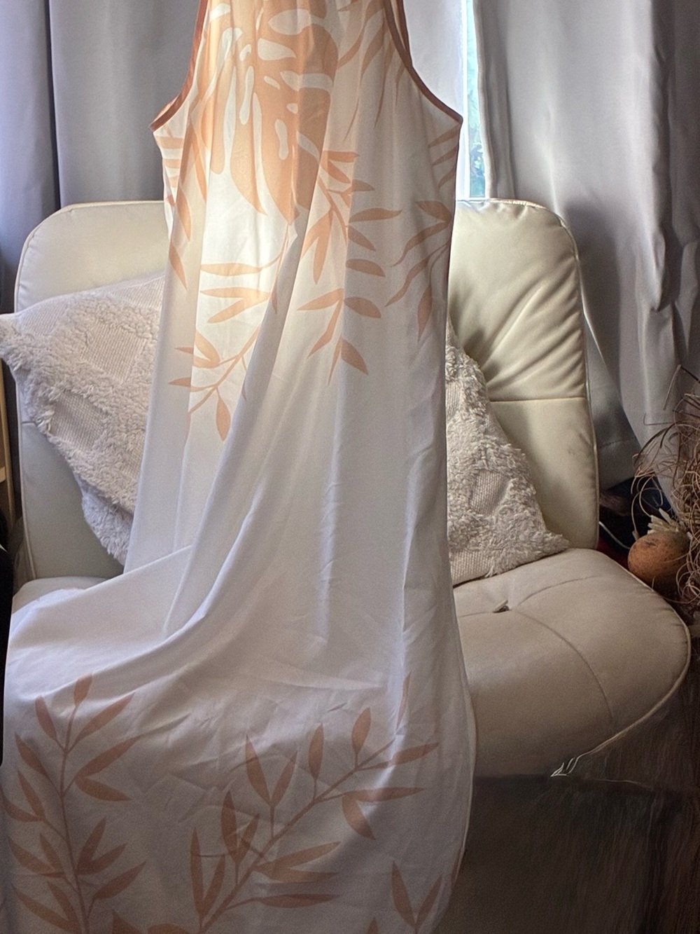 Sleeveless White Maxi Dress with beige Leaf Print